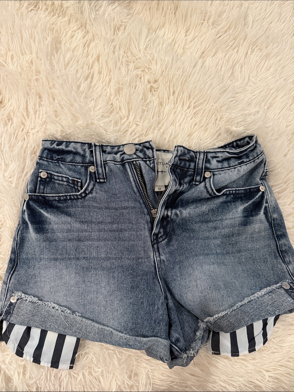 blue demin shorts